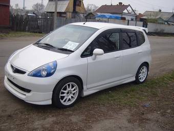 2002 Honda Fit Pictures