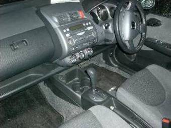 2002 Honda Fit Photos