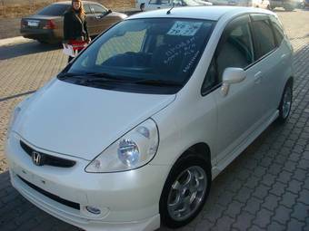 2002 Honda Fit Photos