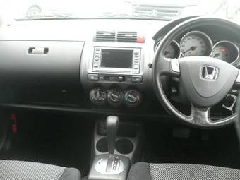 2002 Honda Fit Photos