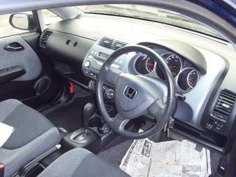 2002 Honda Fit Photos