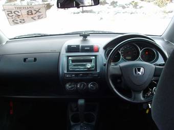 2002 Honda Fit Photos