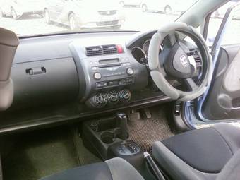 2002 Honda Fit Photos