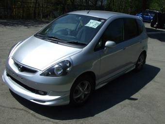 2002 Honda Fit Pictures