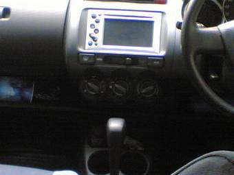 2002 Honda Fit Pictures