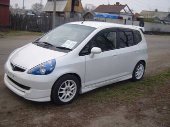 2002 Honda Fit Photos