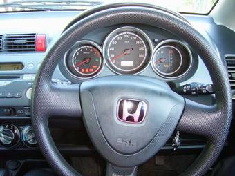 2002 Honda Fit Pictures