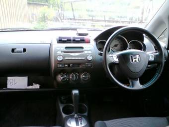 2002 Honda Fit Pictures