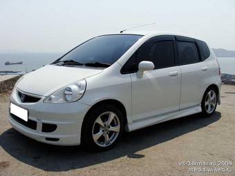 2002 Honda Fit Photos