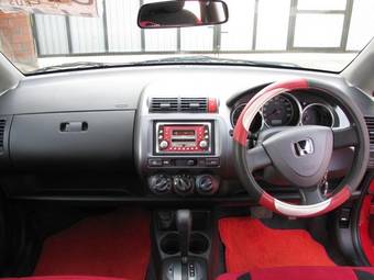 2002 Honda Fit Pictures