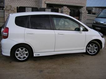 2002 Honda Fit Photos