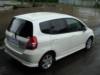 2002 Honda Fit Pictures