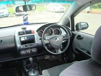 2002 Honda Fit Pictures