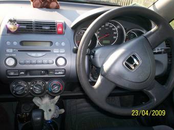 2002 Honda Fit Pictures