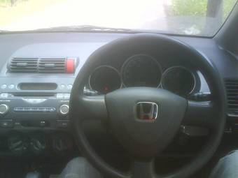 2002 Honda Fit Photos