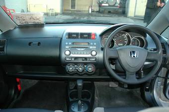 2002 Honda Fit Photos