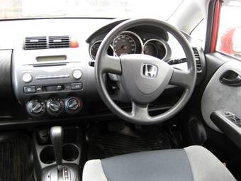 2002 Honda Fit Pictures