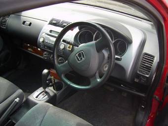 2002 Honda Fit Photos