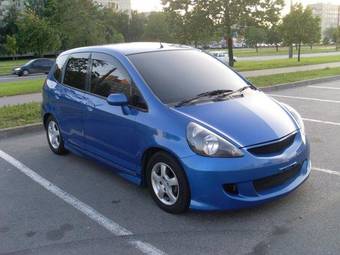 2002 Honda Fit Photos