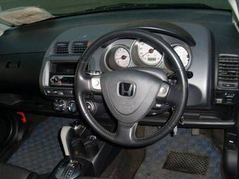 2002 Honda Fit Pictures