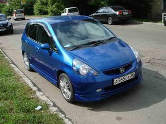 2002 Honda Fit Photos