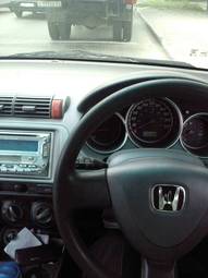 2002 Honda Fit Pictures