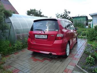 2002 Honda Fit Wallpapers