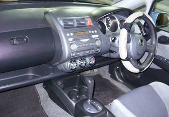2002 Honda Fit Wallpapers