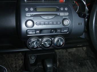 2002 Honda Fit Pictures