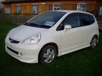 2002 Honda Fit Photos