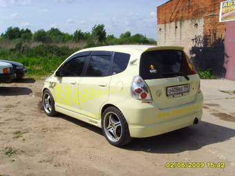 2002 Honda Fit Wallpapers