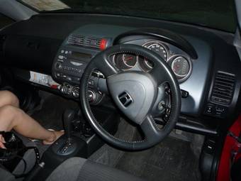 2002 Honda Fit Photos