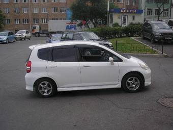 2002 Honda Fit Pictures