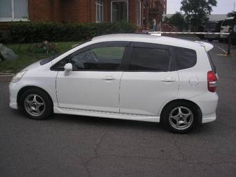 2002 Honda Fit Photos