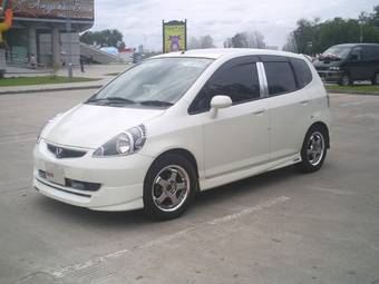 2002 Honda Fit Photos