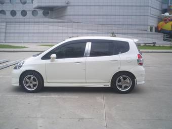 2002 Honda Fit Photos