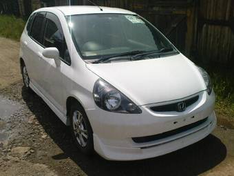 2002 Honda Fit Photos