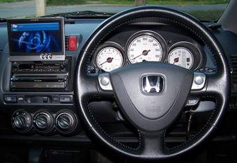 2002 Honda Fit Pictures