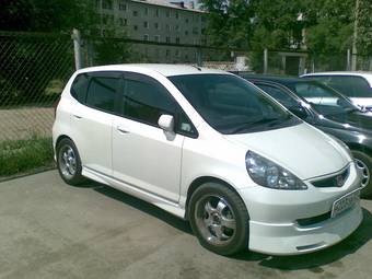 2002 Honda Fit Photos