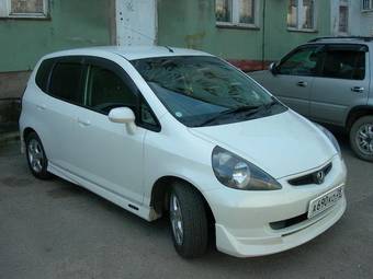 2002 Honda Fit Photos