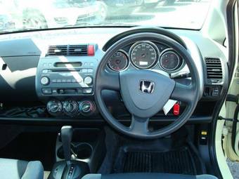 2002 Honda Fit Pictures