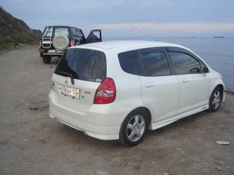 2002 Honda Fit Photos