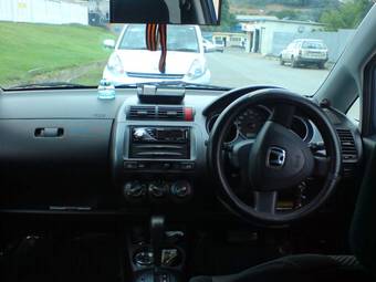 2002 Honda Fit Photos