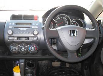 2002 Honda Fit Pictures