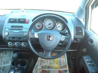 2002 Honda Fit Pictures