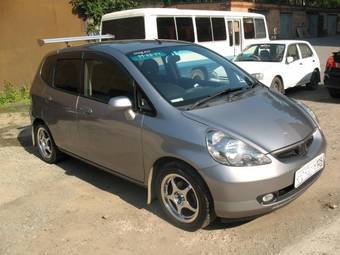 2002 Honda Fit Pictures