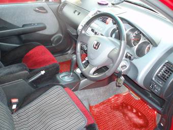 2002 Honda Fit Pictures