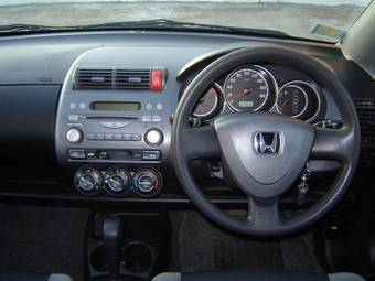 2002 Honda Fit Pictures