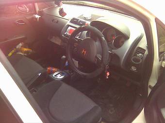 2002 Honda Fit Photos