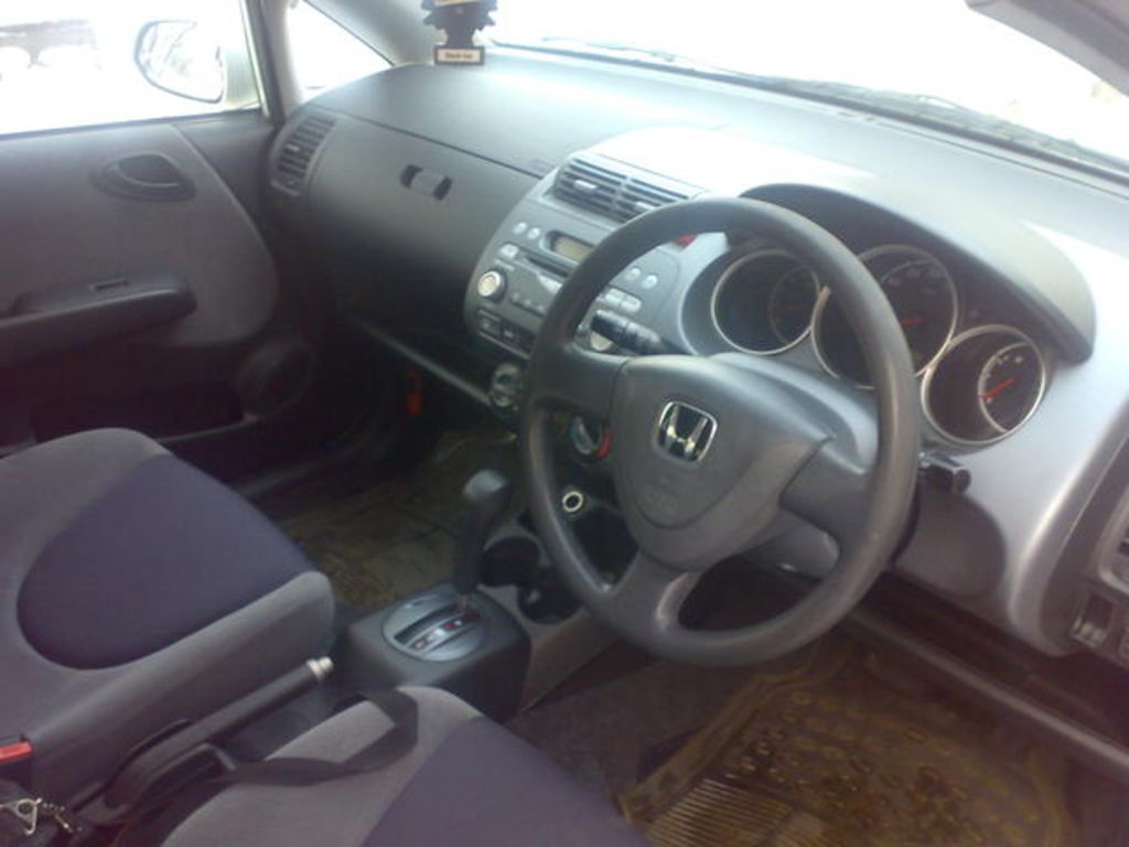2003 Honda Fit